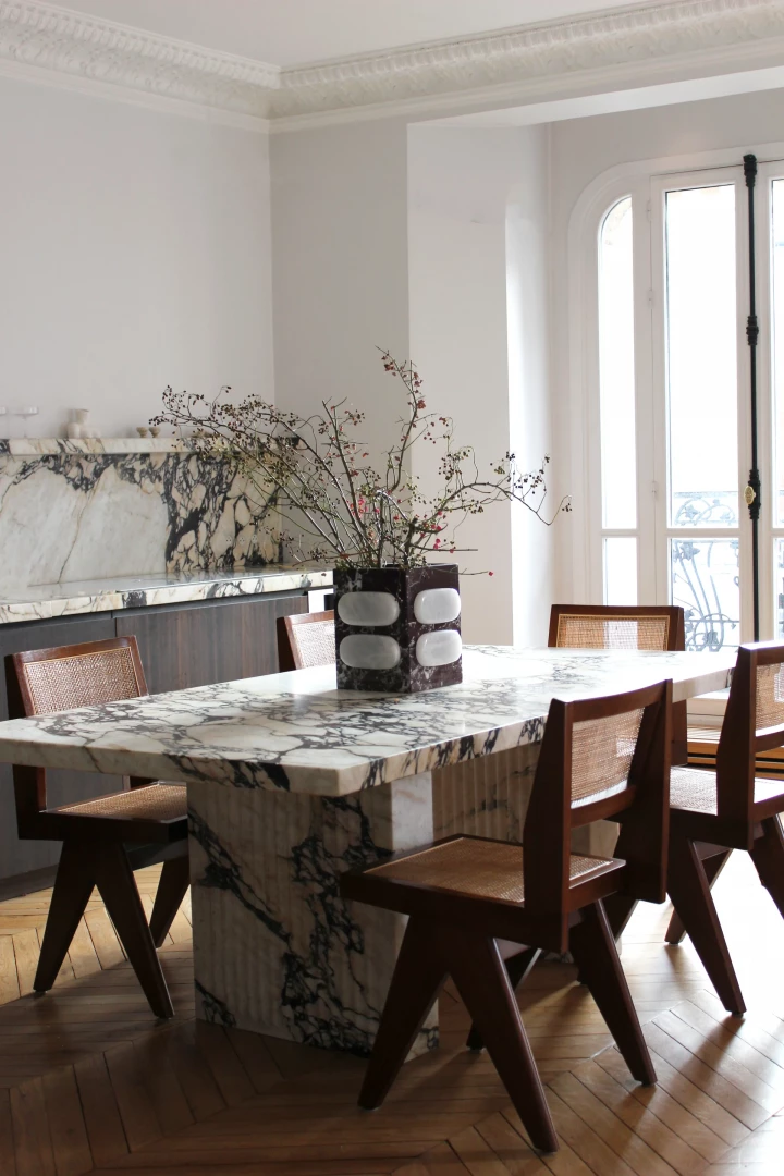 Aura dinning table - Image 5