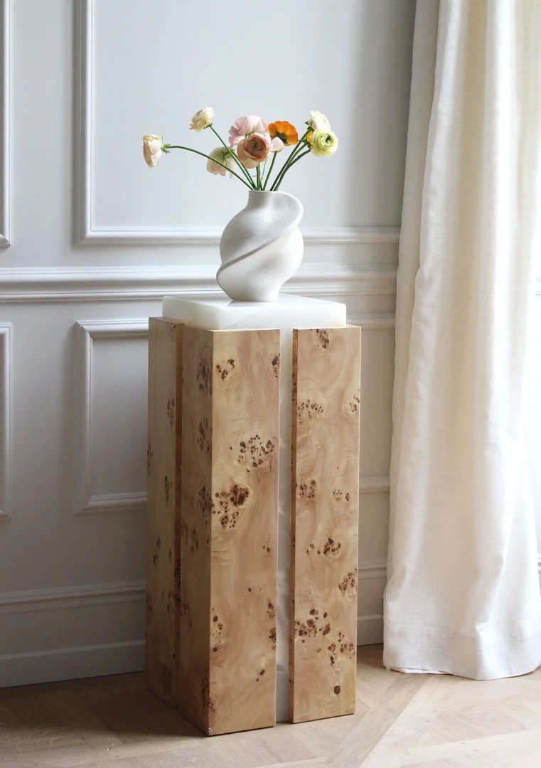 Como plinth - Image 4