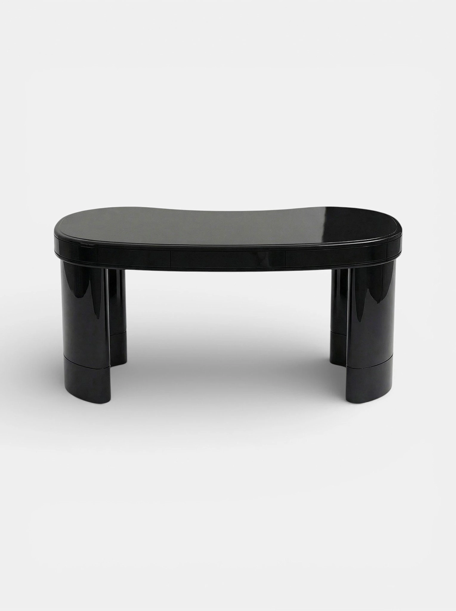 Nicola Desk