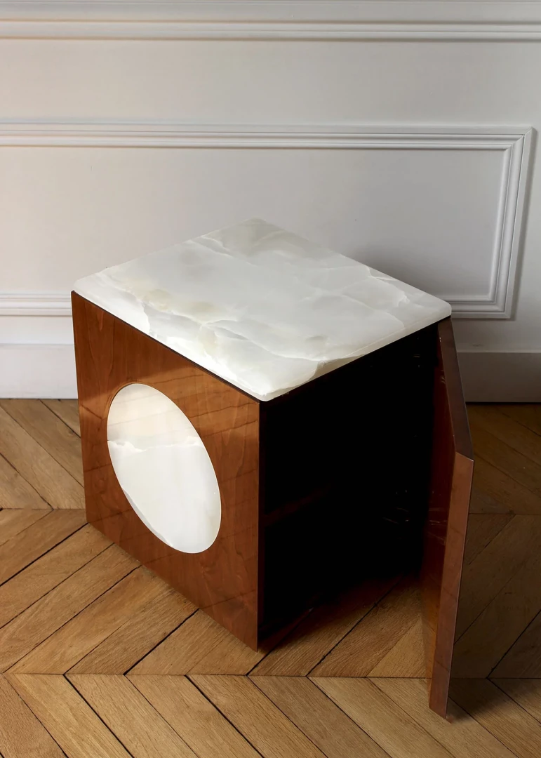 Rino walnut table Ivory Onyx