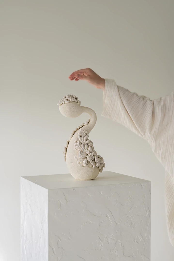 Velvet Swan - Image 7